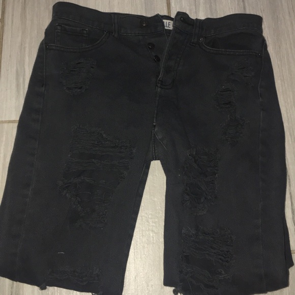 Distressed black brandy Melville boyfriend jeans - Picture 4 of 5
